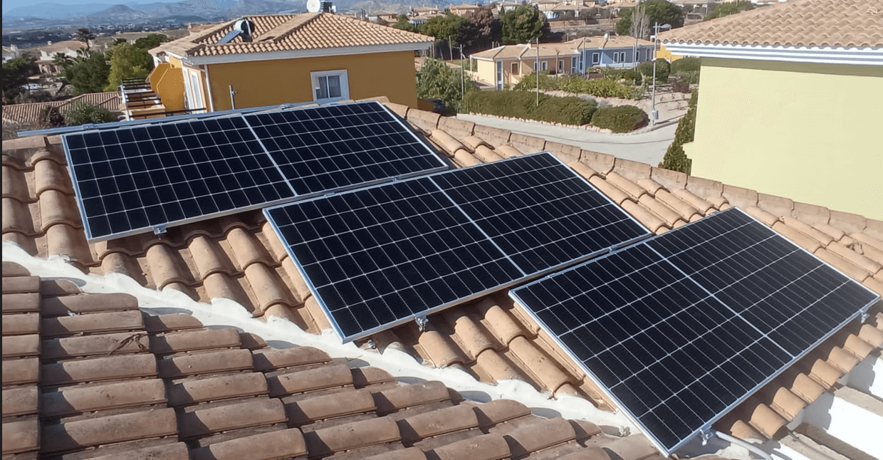 12_Modulos in techo inclinado